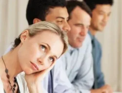 7 Kebiasaan Sehari-hari yang Diam-diam Bikin Otakmu Lemot dan Gampang Lupa, Waspada!