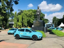 Akhirnya! Taksi Listrik Green SM Resmi Hadir di Bekasi, Bikin Perjalananmu Lebih Canggih & Ramah Lingkungan!