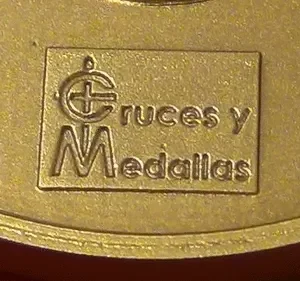 [Contoh: Makanan sehat penambah metabolisme untuk perut rata. Buah-buahan segar dan sayuran hijau di piring.]