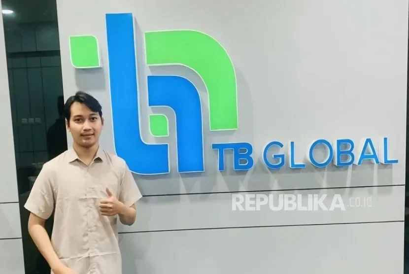 Mahasiswa UNM Ahmad Fathurohman raih magang Golang Fullstack Developer di PT Tribuana Global Grup.