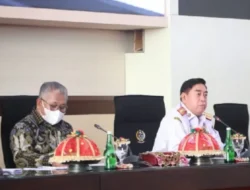 Bikin Geger PBB! Kisah di Balik Momen Ikonik Nikita Khrushchev Banting Sepatu.