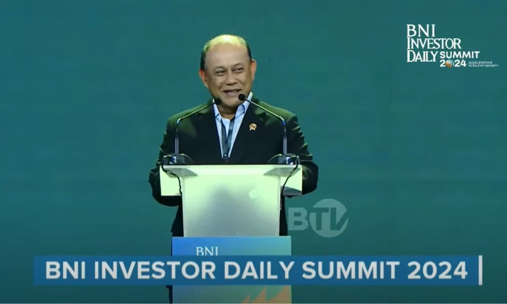 Kepala BGN Dadan Hindayana sedang menyampaikan pidato terkait program makan gratis.