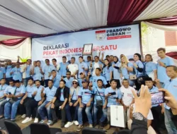 Blak-blakan! Jokowi Minta Relawan Kawal Prabowo-Gibran 2 Periode, PKB dan Pengamat Bilang "Ojo Kesusu!"