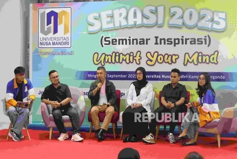 Elwin Halawa berbagi inspirasi kewirausahaan di Seminar SERASI 2025 Universitas Nusa Mandiri.