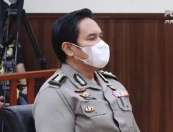 Drama di Balik Jeruji: Keluarga Aktivis Curhat Sulit Besuk, Polda Metro Jaya Ungkap Fakta Sebenarnya!