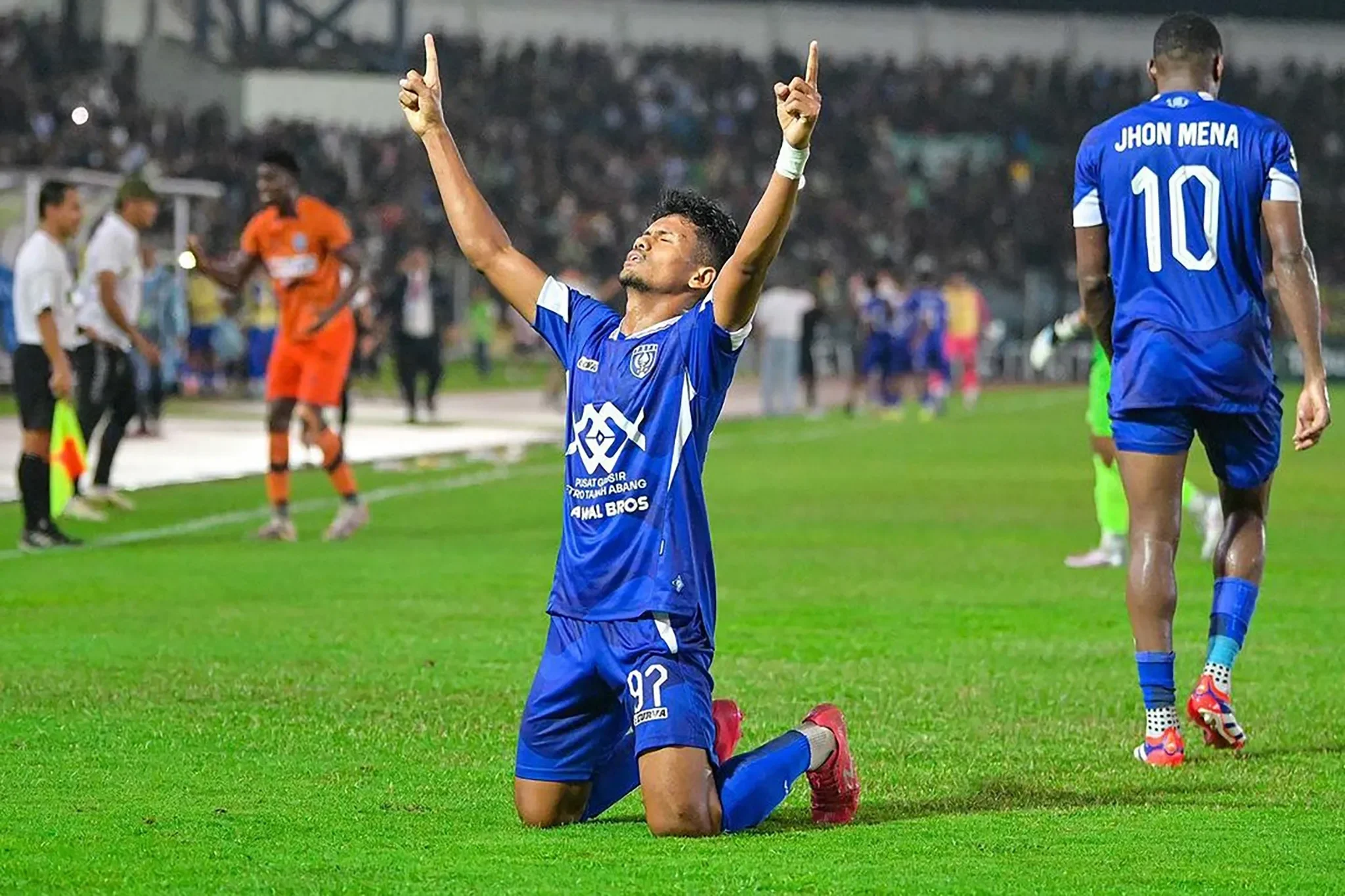 Pemain PSPS Pekanbaru selebrasi usai pertandingan Liga 2 di stadion.