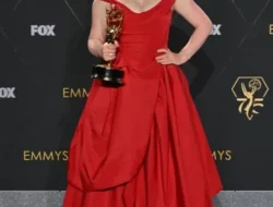Emmy Awards 2025: Kejutan & Kemenangan Bersejarah! Intip Para Bintang The Pitt Hingga The Studio