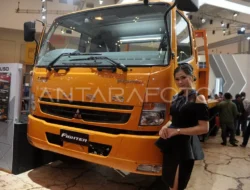 Fuso Luncurkan Monster Baru, Fighter X Tractor Head 4×2: Siap Guncang Industri Logistik RI!
