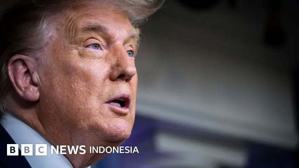 Donald Trump mengancam akan menggugat Disney setelah acara Jimmy Kimmel Live! kembali tayang.