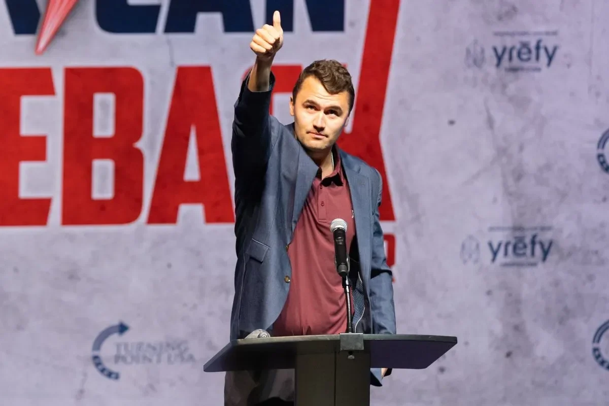 geger fbi rilis foto buronan pembunuh charlie kirk imbalan rp16 miliar menanti bantu ungkap misterinya portal berita terbaru