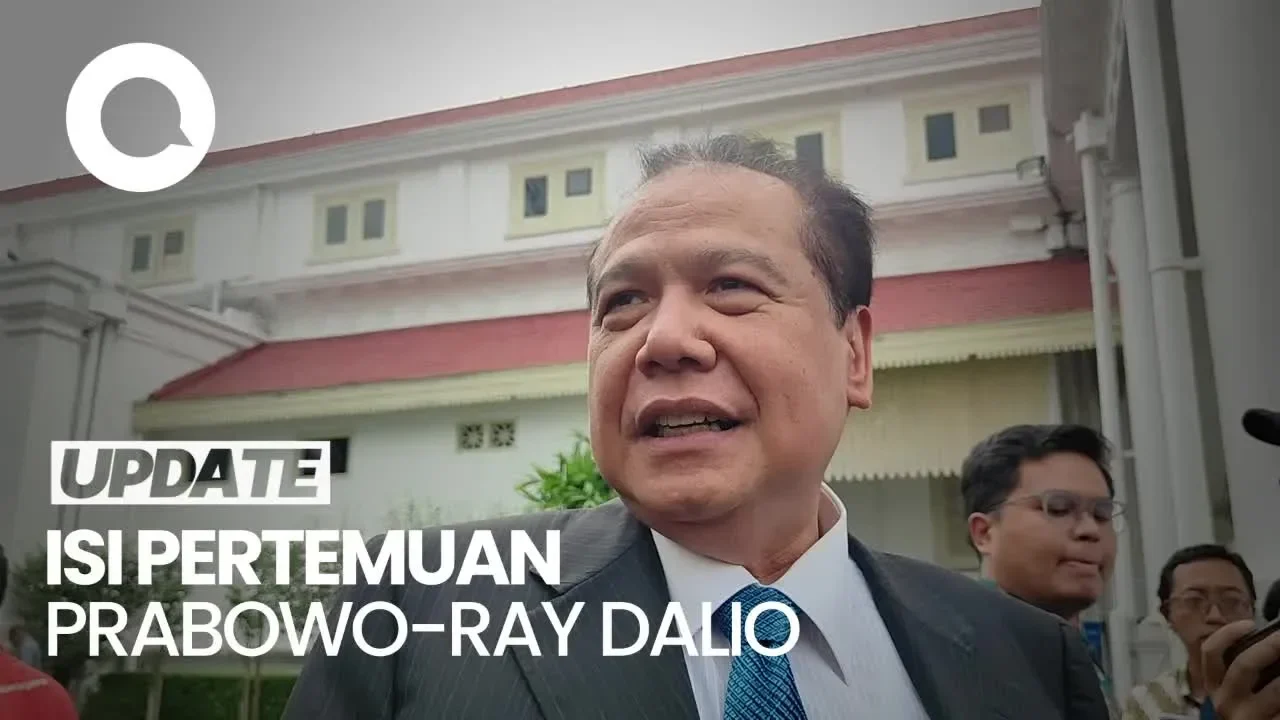 Airlangga Hartarto berbicara setelah pertemuan Prabowo Subianto dan Ray Dalio.
