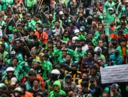 GEGER! Ojol dan Mahasiswa Ancam Guncang DPR, ‘Indonesia Bisa Jadi Nepal’ Jika Tuntutan Ini Tak Didengar!