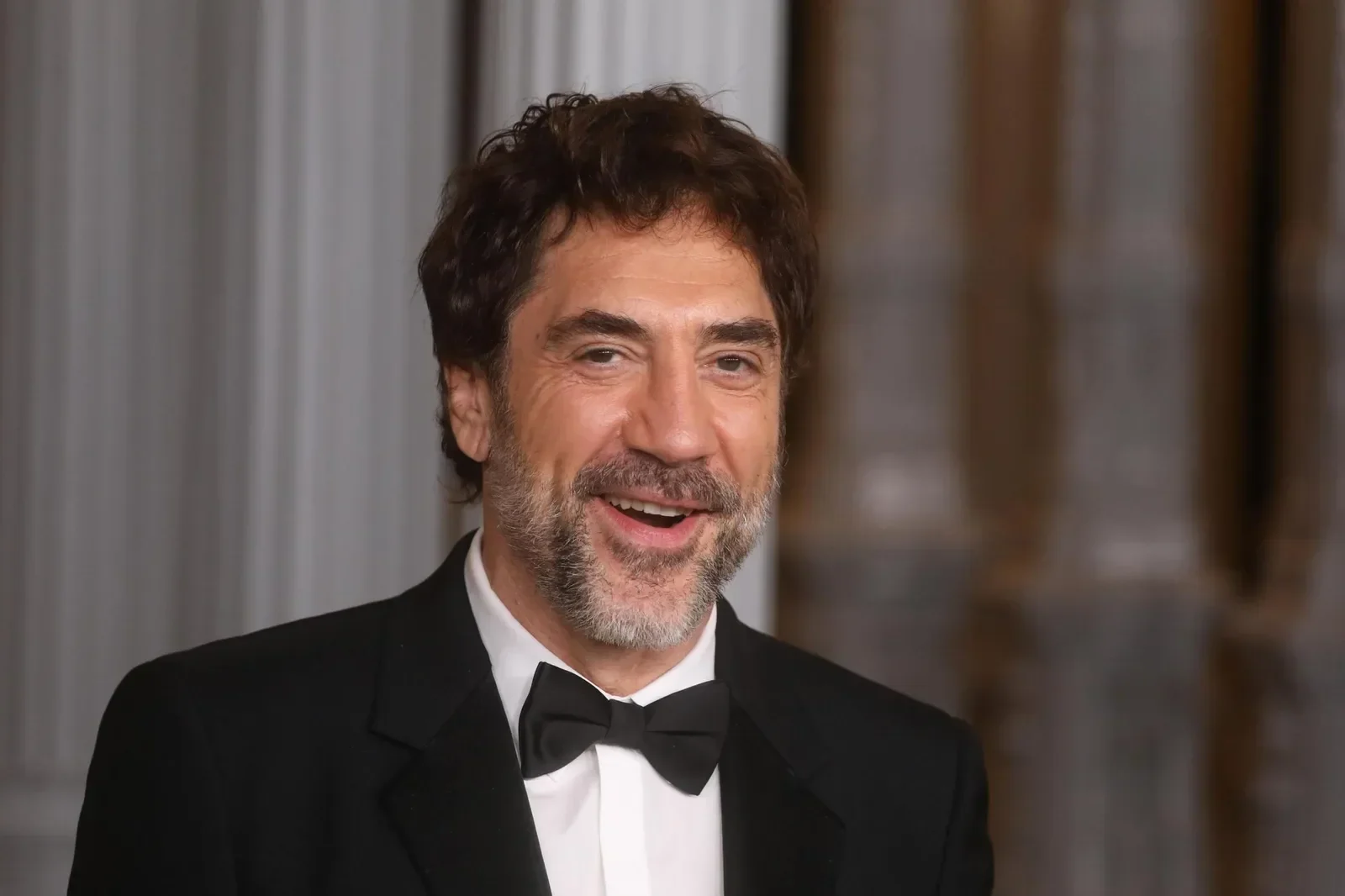 javier bardem guncang emmy 2025 keffiyeh palestina dan boikot hollywood yang makin meluas portal berita terbaru