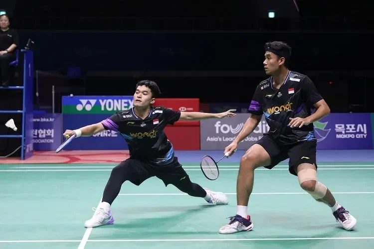 Pasangan ganda putra Leo Rolly Carnando/Bagas Maulana bertanding di Korea Open 2025.