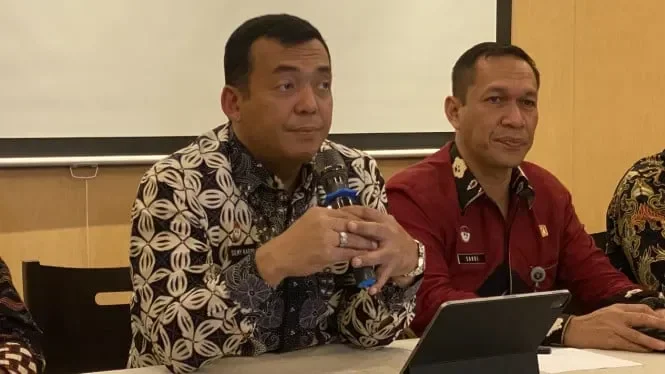 Menteri Keuangan Purbaya Yudhi Sadewa berbicara dalam konferensi pers terkait keputusan penting.