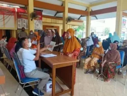 Kemensos Tegas! 2 Juta Penerima Bansos Dicoret, Ini Dia Kunci Bantuan Tepat Sasaran!