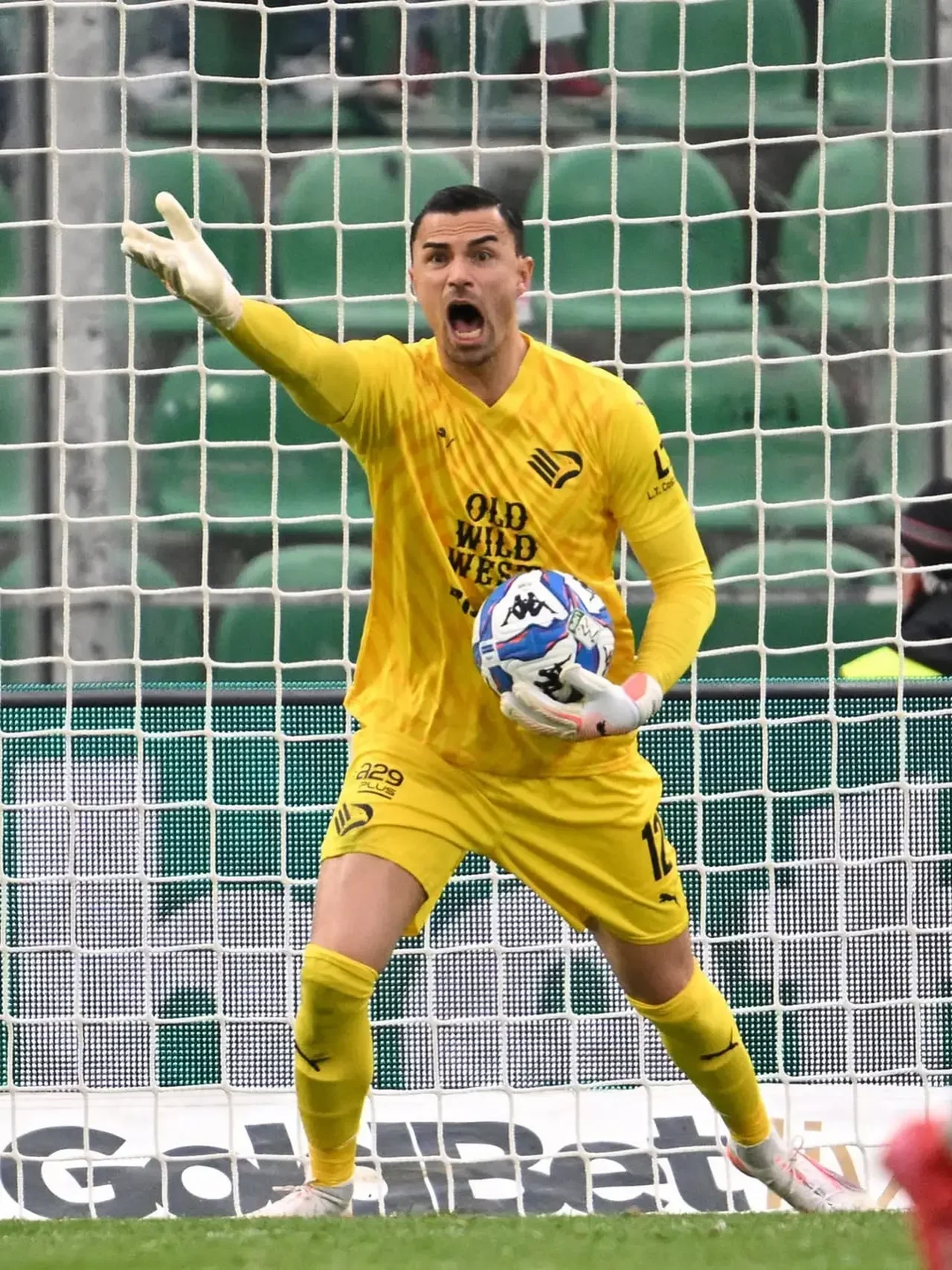 kiper timnas indonesia bikin heboh serie a emil audero panen rating tinggi selamatkan cremonese portal berita terbaru