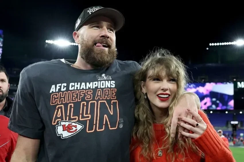 Taylor Swift dan Travis Kelce merayakan kemenangan, di tengah desakan punya momongan.