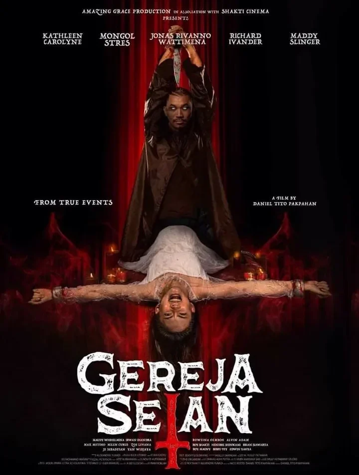 Poster film horor Indonesia "Gereja Setan" menampilkan adegan mencekam dengan tokoh pemimpin sekte dan korban.