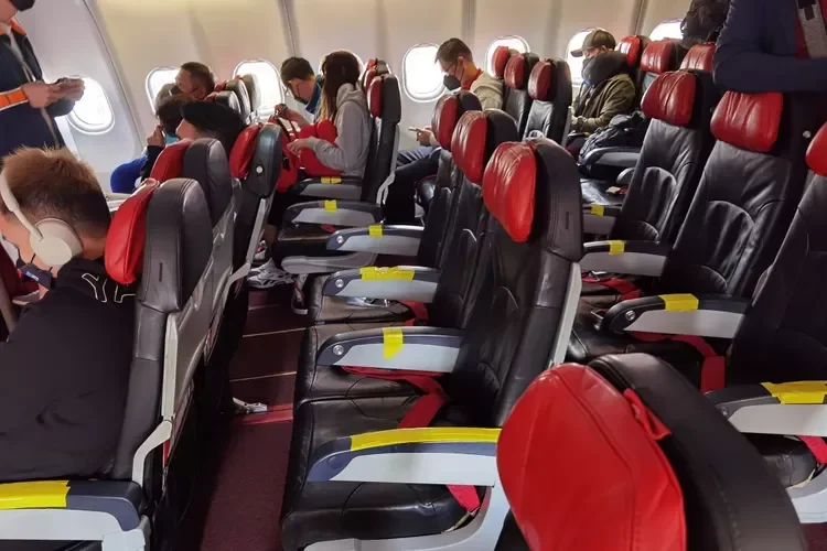 pemerintah korsel murka korean air batalkan rencana kursi ekonomi sempit di pesawat portal berita terbaru