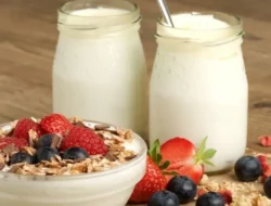 Rahasia Awet Muda dan Tetap Energik di Usia 30-an: Ini 7 Makanan Wajib yang Perlu Kamu Konsumsi! 4 Rahasia Awet Muda dan Tetap Energik di Usia 30-an: Ini 7 Makanan Wajib yang Perlu Kamu Konsumsi!