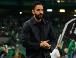 Ruben Amorim Bikin Geger! Blak-blakan Soal ‘Kontrak Baru’ dari Jim Ratcliffe di Tengah Badai Manchester United