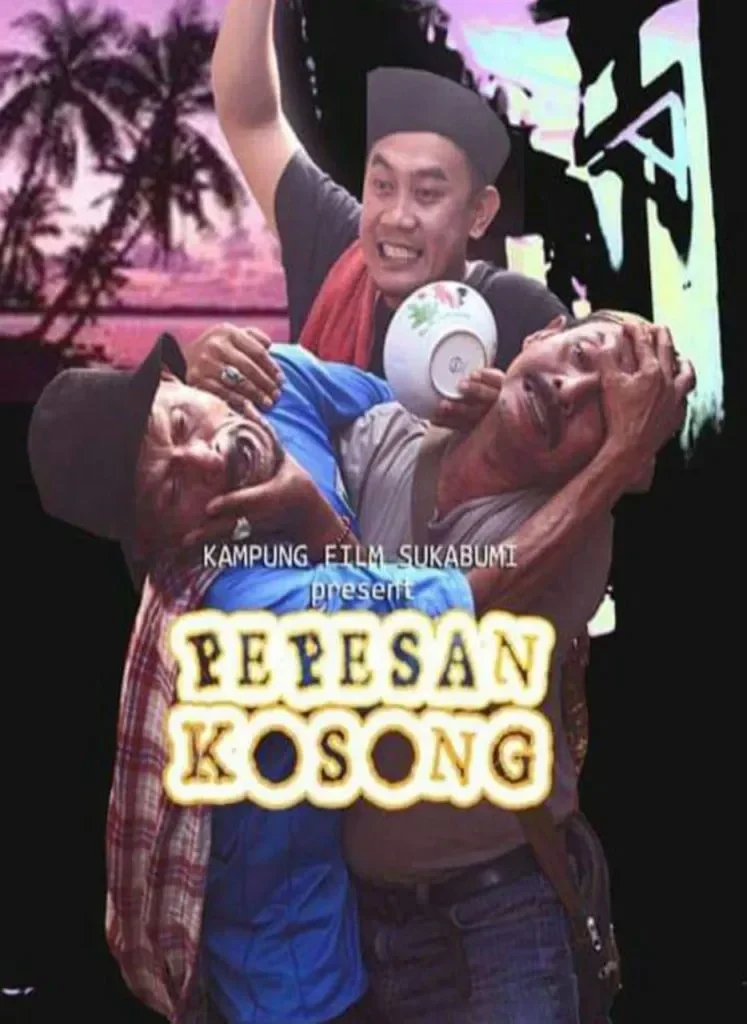 Tiga pria berpose dengan gaya komedi, judul film "Pepesan Kosong" terlihat jelas.