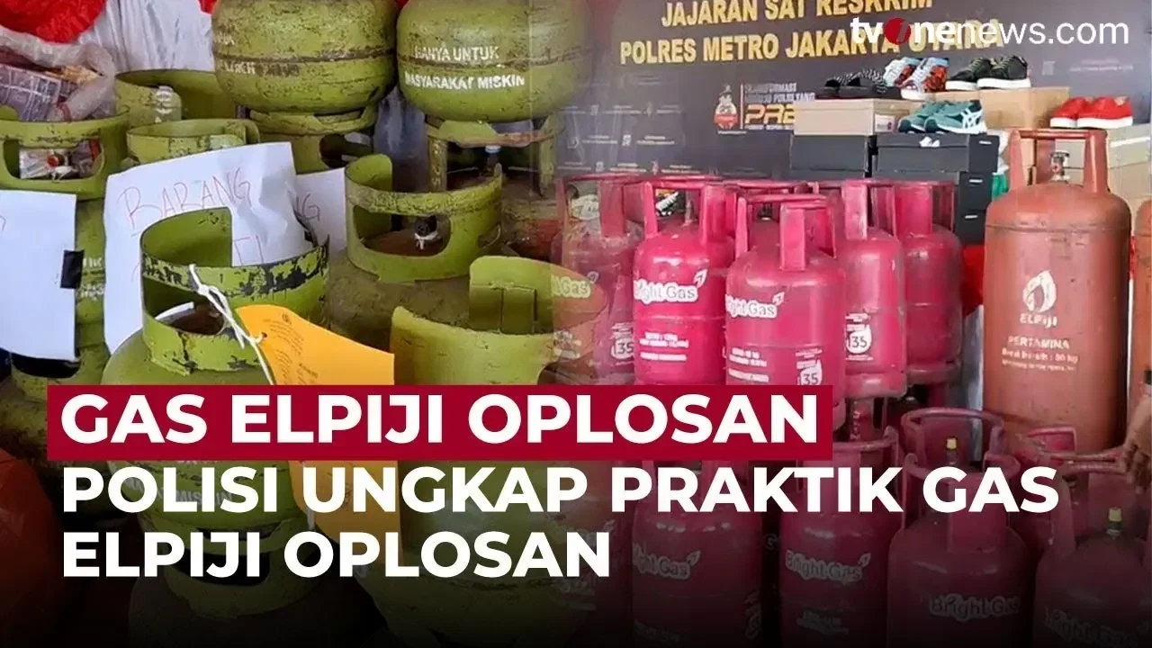 Tumpukan tabung gas oplosan 3 kg yang berhasil diungkap polisi di Jakarta Utara.