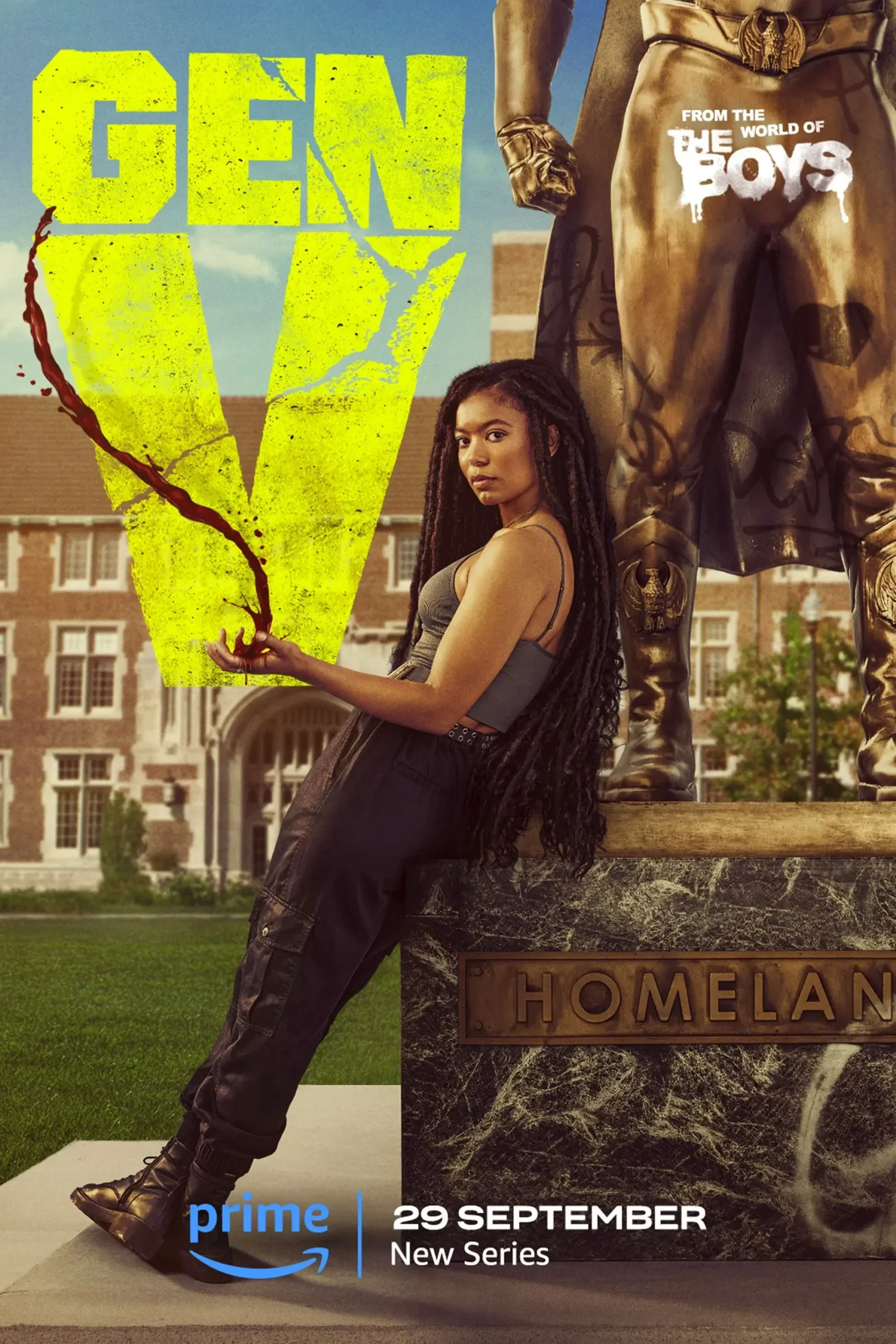 Poster Gen V Season 2 menampilkan karakter wanita dengan rambut gimbal di depan patung besar dan tulisan Gen V.