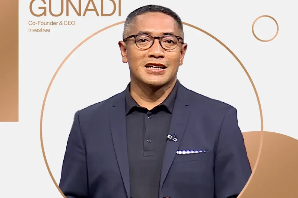 Potret Adrian Gunadi, mantan Direktur Investree, yang kini menjadi tahanan OJK.