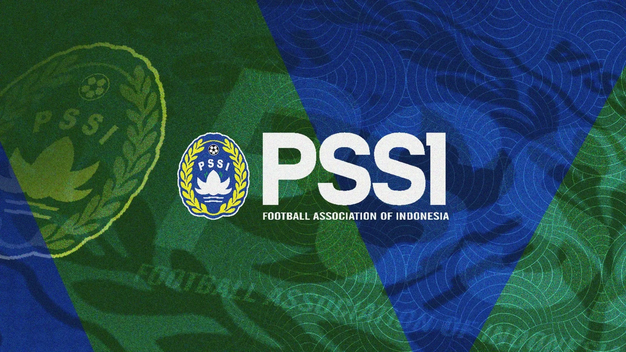 Logo PSSI dengan latar belakang biru dan hijau bertekstur.