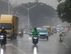 Waspada! BMKG Ungkap Hujan Lebat & Angin Kencang Bakal Landa Indonesia, Cek Wilayahmu Sekarang!