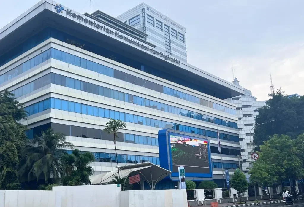 waspada komdigi perkuat benteng digital pendidikan lindungi siswa dari ancaman siber mematikan portal berita terbaru