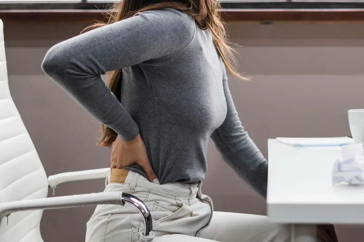 Waspada! Sakit Punggung Bawahmu Bisa Jadi Batu Ginjal, Cek 8 Tandanya di Sini! 1 waspada sakit punggung bawahmu bisa jadi batu ginjal cek 8 tandanya di sini portal berita terbaru