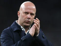 4 Kekalahan Beruntun Bikin Deg-degan? Ini Kata Arne Slot Jelang Frankfurt vs Liverpool di Liga Champions!