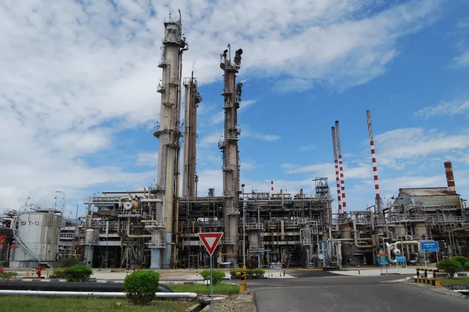 ajaib pertamina ubah limbah jadi solusi abrasi pesisir dumai nelayan kini makin cuan portal berita terbaru