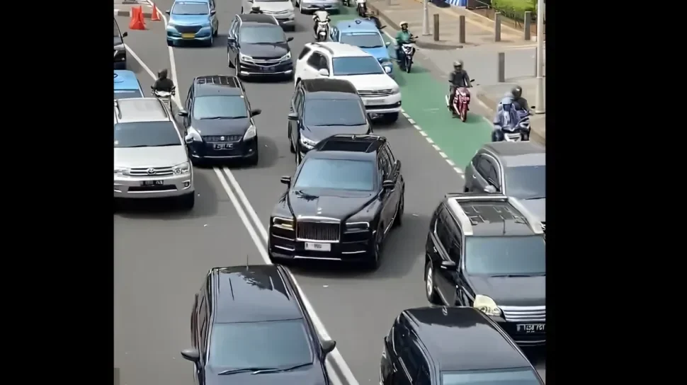 akhirnya korlantas polri perketat aturan sirene dan strobo pengawalan kini lebih selektif portal berita terbaru