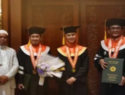 Akhirnya Terungkap! Ahmad Sahroni Raih Gelar Doktor Usai ‘Menghilang’ Pasca Penjarahan