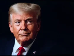 Amerika Memanas! Trump Deklarasikan Chicago ‘Zona Perang’, Ratusan Tentara Dikerahkan, Pejabat Lokal Mengamuk!