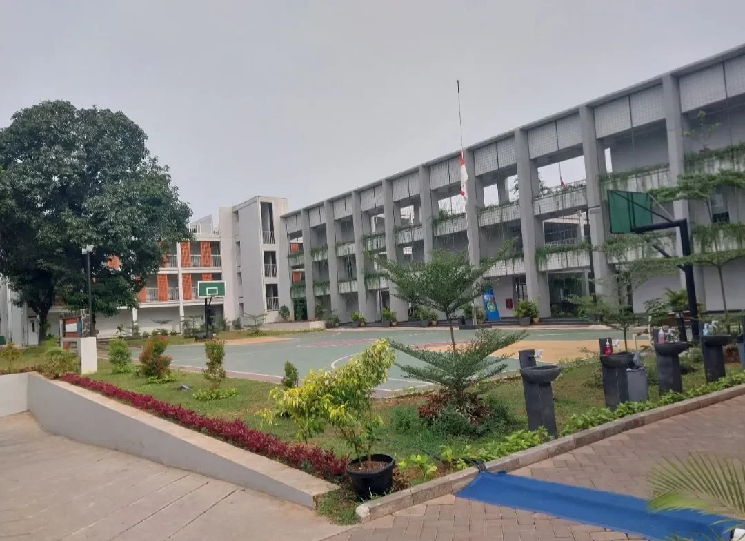 apes curi proyektor sekolah pakai obeng demi kebutuhan hidup pria di jakarta utara ini terancam 9 tahun penjara portal berita terbaru