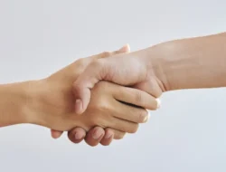 Bahaya Gadget: Anak Bisa Mata Minus Dini! Cek 5 Tanda dan Solusi Ampuhnya