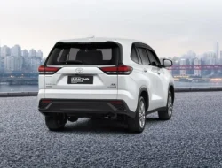 BBM Etanol E10 Segera Wajib! Toyota Klaim Mobilnya Siap ‘Tenggak’ E20, Innova Zenix Bahkan Bisa E85!