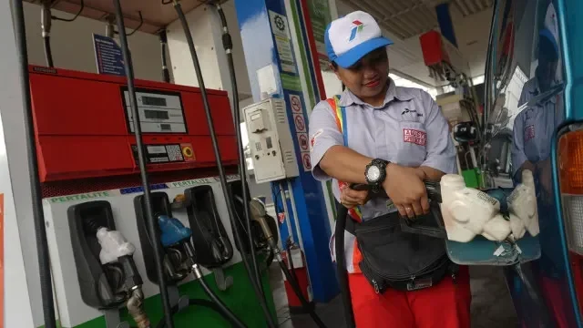 bbm indonesia bikin polusi parah menteri lh bocorkan solusi mengejutkan etanol 10 persen portal berita terbaru