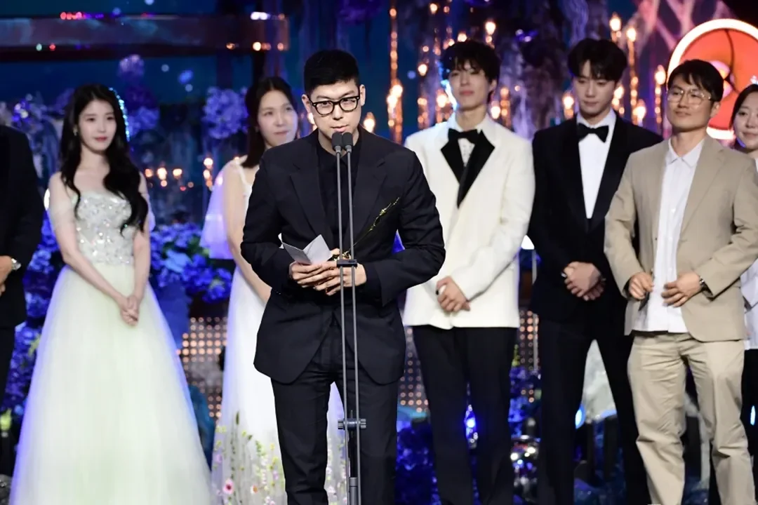 bikin heboh ahn jae wook bawa pulang daesang ini daftar lengkap pemenang korea drama awards 2025 portal berita terbaru