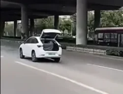 Bikin Merinding! Xiaomi SU7 Bergerak Sendiri Tanpa Sopir, Ternyata Ini yang Terjadi