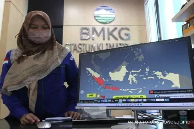 bmkg bongkar kapan puncak musim hujan 20252026 siap siap lebih awal dan ada la nina portal berita terbaru