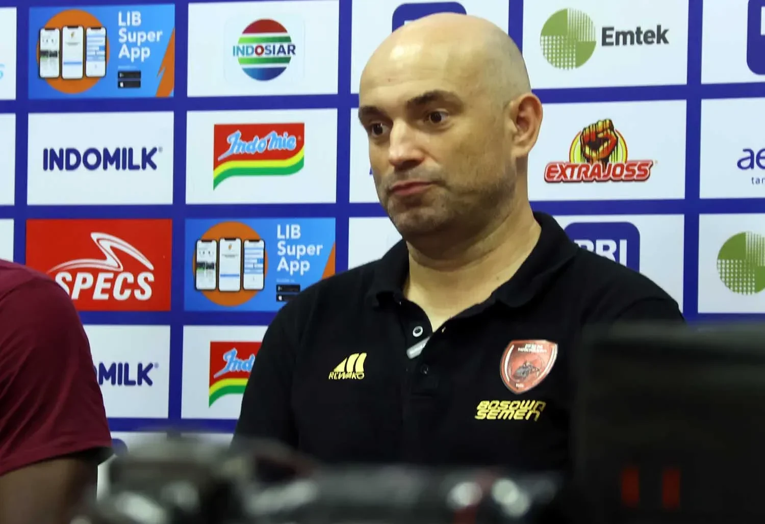 Bernardo Tavares, pelatih PSM Makassar, mengumumkan pengunduran diri karena tunggakan gaji.