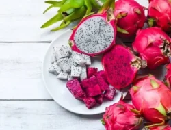 Bukan Cuma Pisang! 7 Buah Ini Aman untuk Asam Lambung, Bikin Perut Adem Tanpa Khawatir!