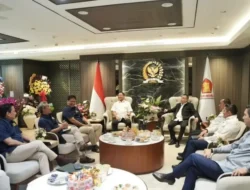 Bukan Kaleng-kaleng! Dasco Ungkap Pertemuan dengan Mayor Teddy & Para Menteri: Nasib Ekonomi dan Dana Daerah Jadi Sorotan