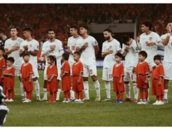 Bukan Sekadar Warna! Jersey Merah Timnas Indonesia Bawa Misi Rahasia Lawan Arab Saudi di Kualifikasi Piala Dunia 2026!